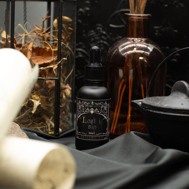 Olejek Perfumowany z Kolekcji Białej Wiedźmy - Zagubiony w Grzechu