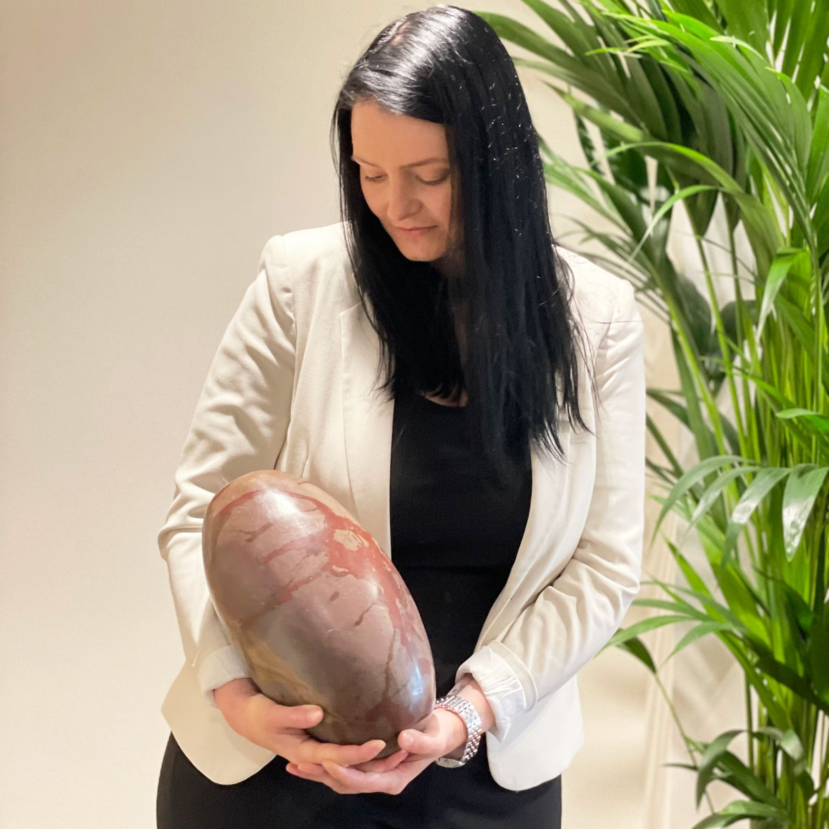 Kamień równowagi, transformacji i jedności energii - LINGAM 30 CM