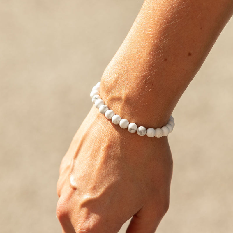 BRANSOLETKA SPOKOJU, RÓWNOWAGI I OCHRONY - HOWLIT 6 MM - unisex