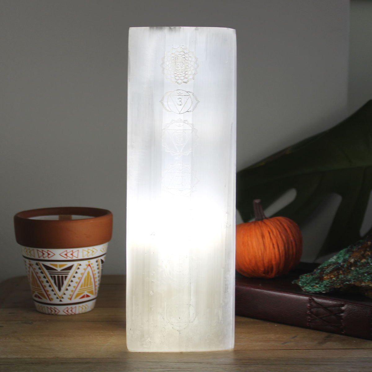 Lampa z bloku selenitu 25 cm – Lampa czakralna