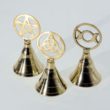 Mosiężny dzwonek ołtarzowy – Triquetra